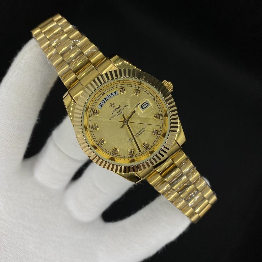 Luxury Design Roman Numeral Waterproof Day Date Unisex Watch